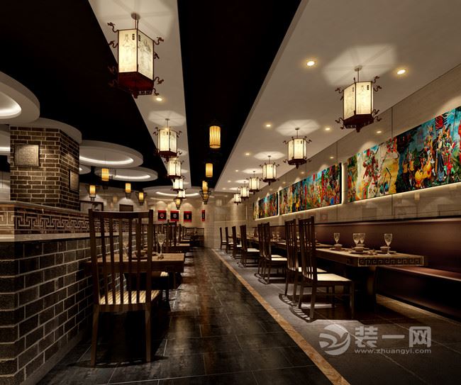 首先跟随合肥装修公司设计师来看一家合肥本地的烤鱼店装修,初入炉鱼,就被它大大的logo所吸引,仿佛置身一片蔚蓝之中,天是蓝的、海是蓝的、心情也是一片澄澈的蓝色。 墙壁上精心绘制的鱼与波浪相互映衬,似乎在欢迎我们这些远道而来的客人。 接下来合肥装修公司再为大家推荐一家烤鱼主题餐厅设计。时光流转,从滨海小城扎根到都市,很多回忆都已在不知不觉中溜走,唯有那些顿顿有海鲜的日子频频来访,一次又一次地唤醒了他儿时的海滨印象。这一次店家将主题锁定在海边,并从童年生活中汲取灵感,为空间注入情感记忆。 三个饶富玩味