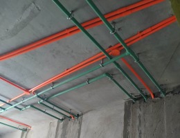 维多利亚三期120平新房装修在施工地