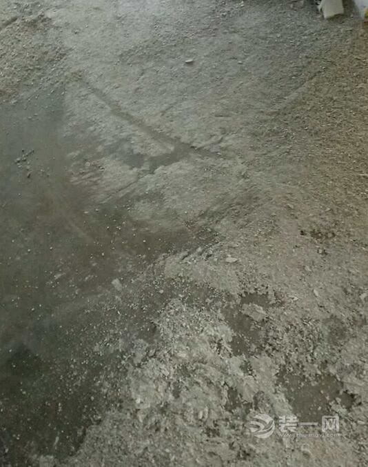 铲墙灰和做墙地保